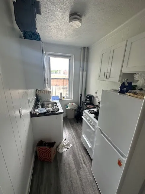 Studio bed, 1 bath apartment for rent at 109 Brainerd Rd Unit 4, Brighton — photo 2 of 4