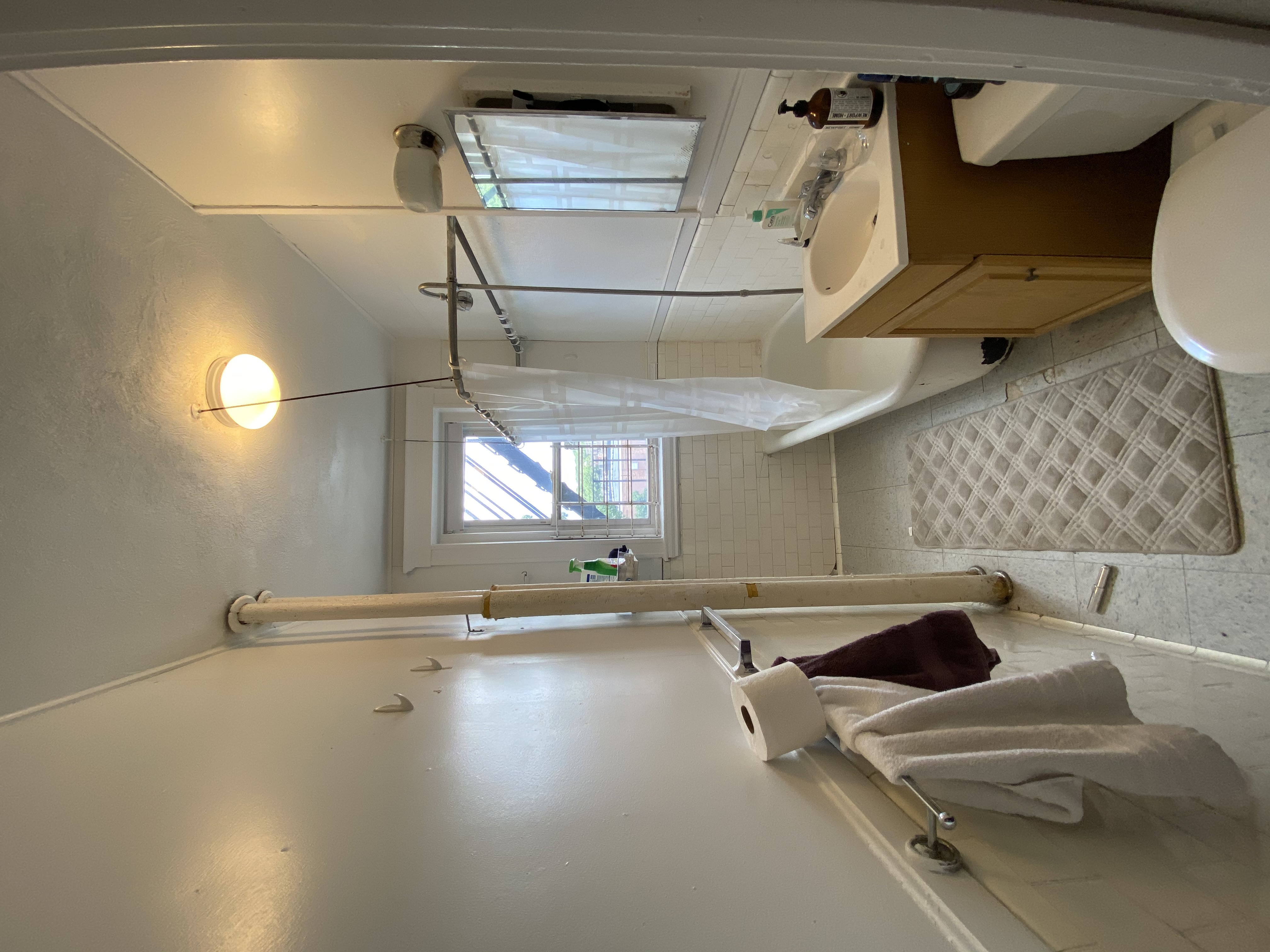 Studio bed, 1 bath apartment for rent at 109 Brainerd Rd Unit 9, Brighton — photo 2 of 3