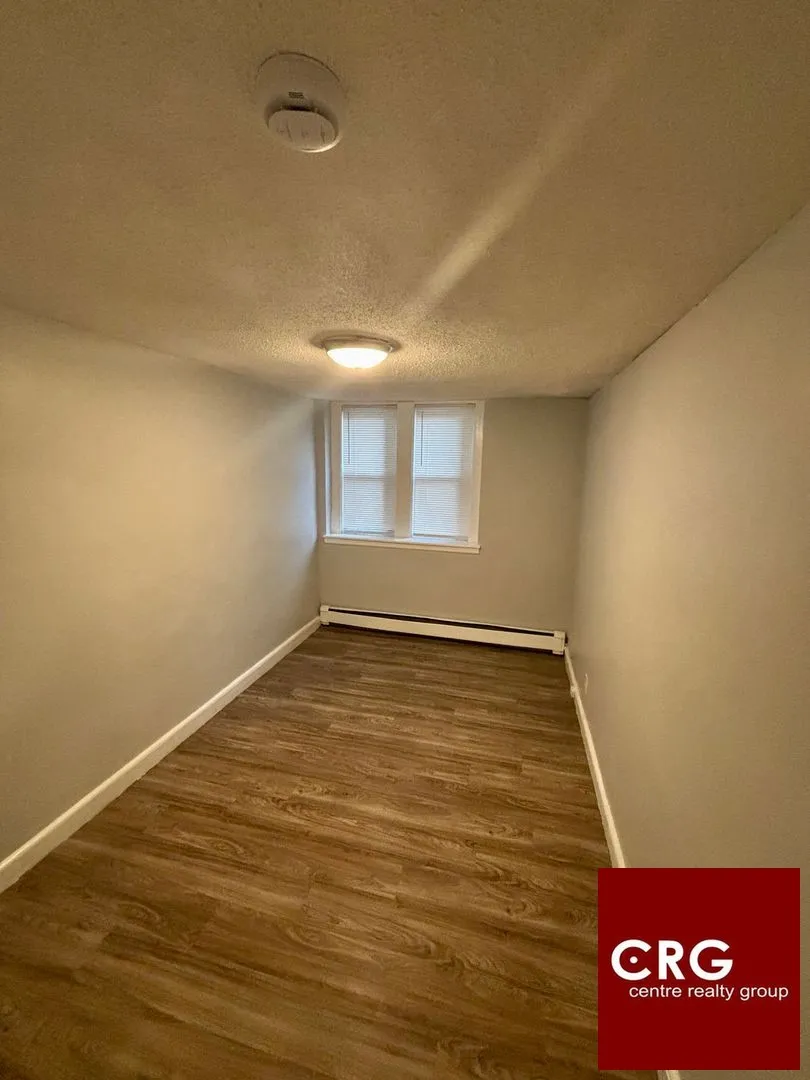 3 bed, 1 bath apartment for rent at 109 Broad St Unit 3B, Lynn — photo 8 of 13