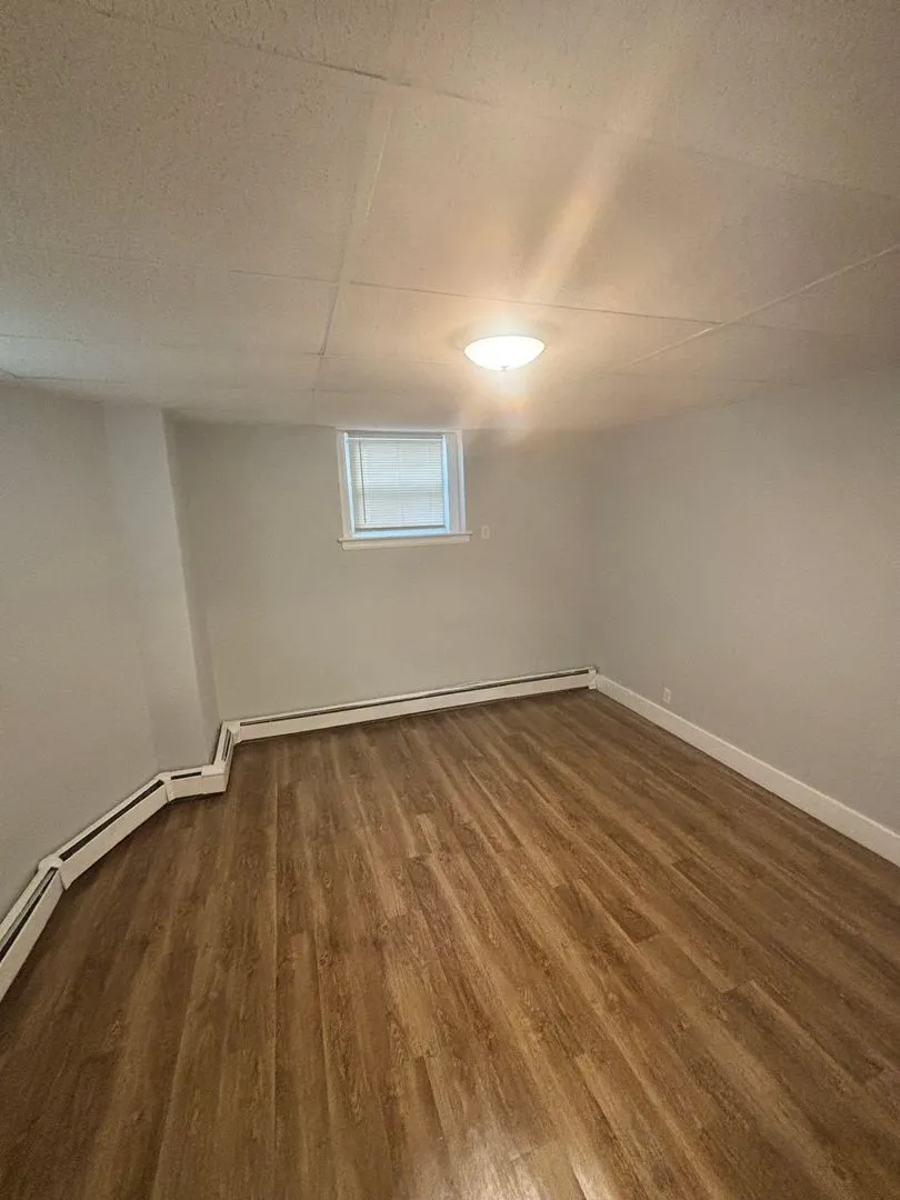 1 bed, 1 bath apartment for rent at 109 Broad St Unit 4B, Lynn — photo 4 of 10