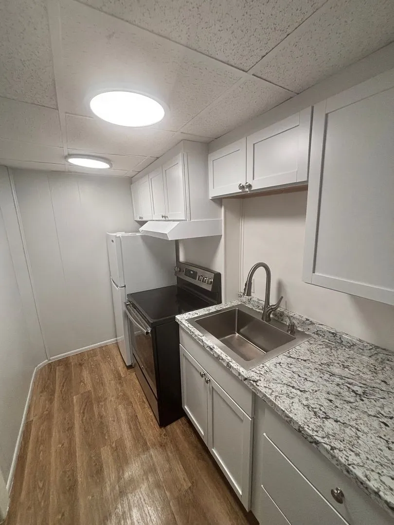 1 bed, 1 bath apartment for rent at 109 Broad St Unit 4B, Lynn — photo 1 of 10