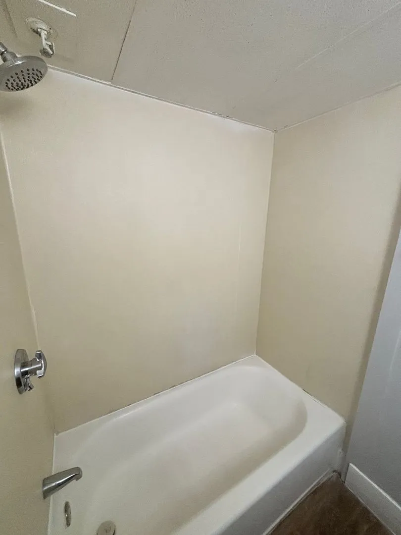 1 bed, 1 bath apartment for rent at 109 Broad St Unit 4B, Lynn — photo 6 of 10