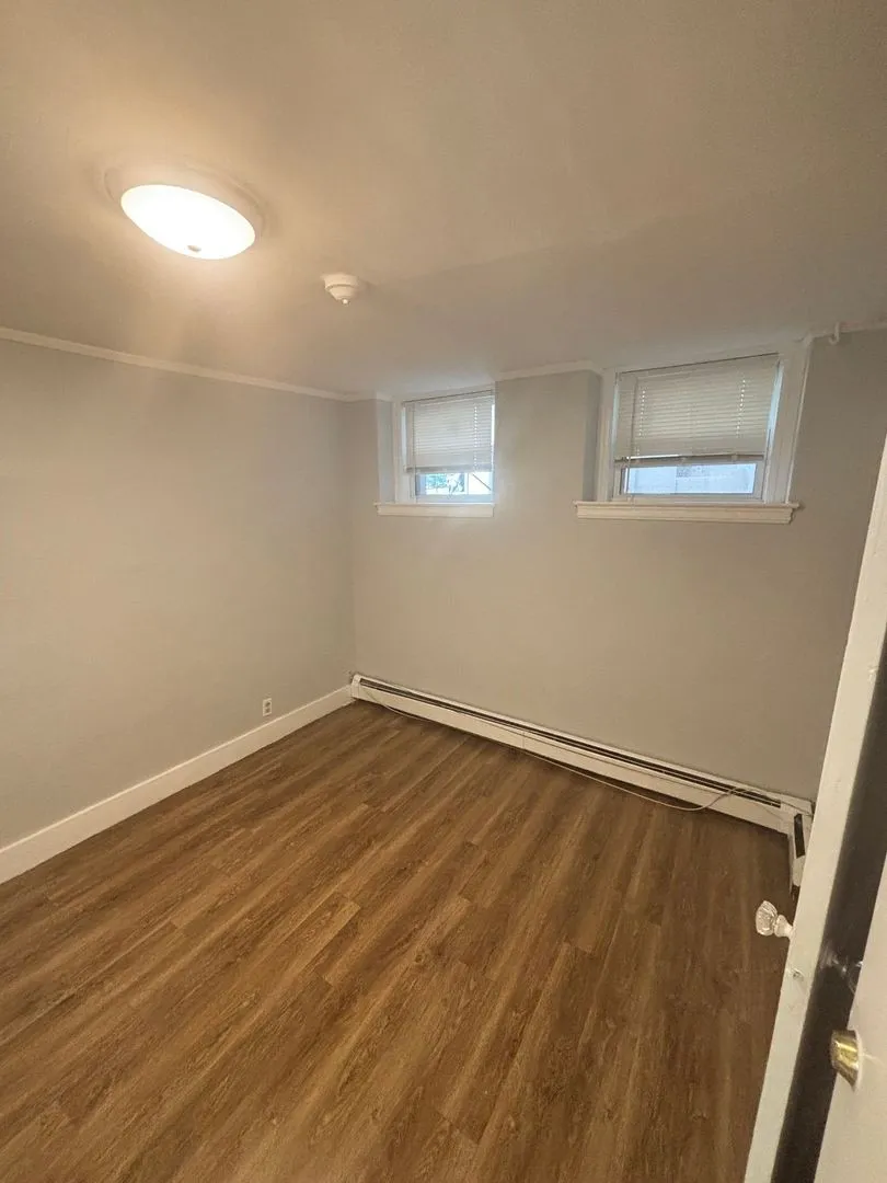 1 bed, 1 bath apartment for rent at 109 Broad St Unit 4B, Lynn — photo 8 of 10