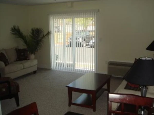 2 bed, 1 bath apartment for rent at 109 California Ave Unit 304, West Quincy — photo 4 of 8