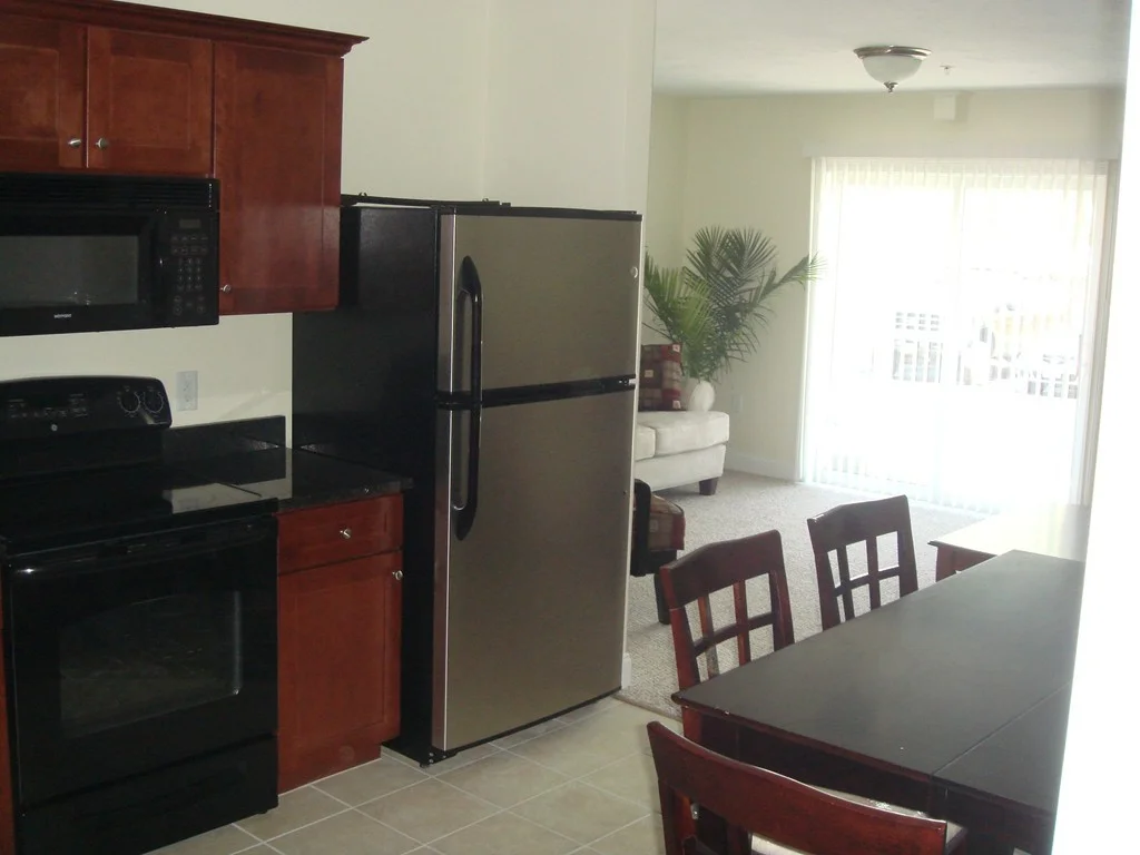 2 bed, 1 bath apartment for rent at 109 California Ave Unit 304, West Quincy — photo 3 of 8