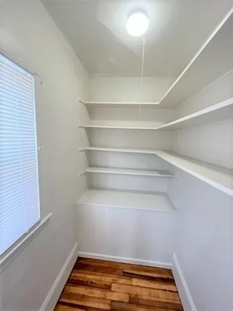 3 bed, 1 bath apartment for rent at 109 Capen St Unit 3, Dorchester — photo 2 of 11