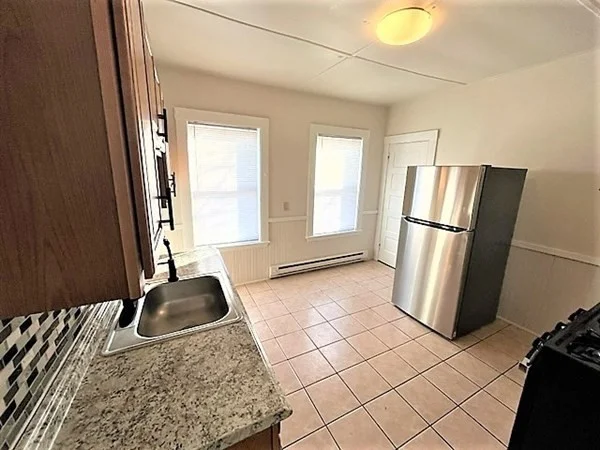 3 bed, 1 bath apartment for rent at 109 Capen St Unit 3, Dorchester