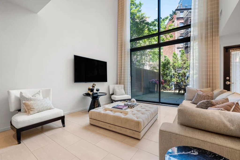3 bed, 3 bath apartment for rent at 109 Chandler St Unit 1, South End — photo 19 of 36