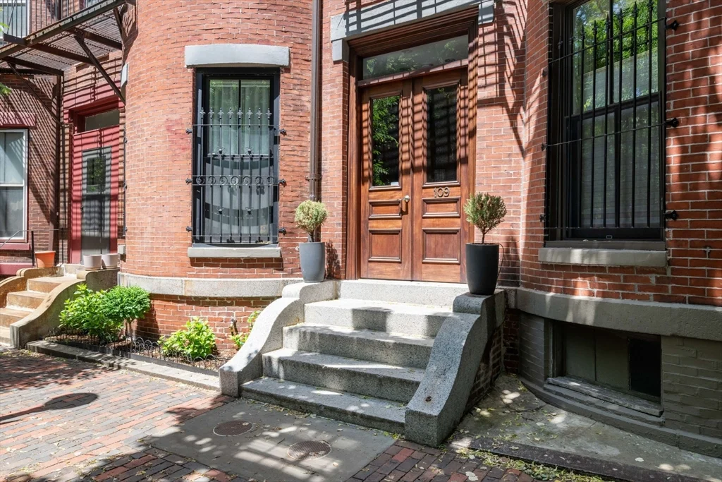 3 bed, 3 bath apartment for rent at 109 Chandler St Unit 1, South End — photo 36 of 36