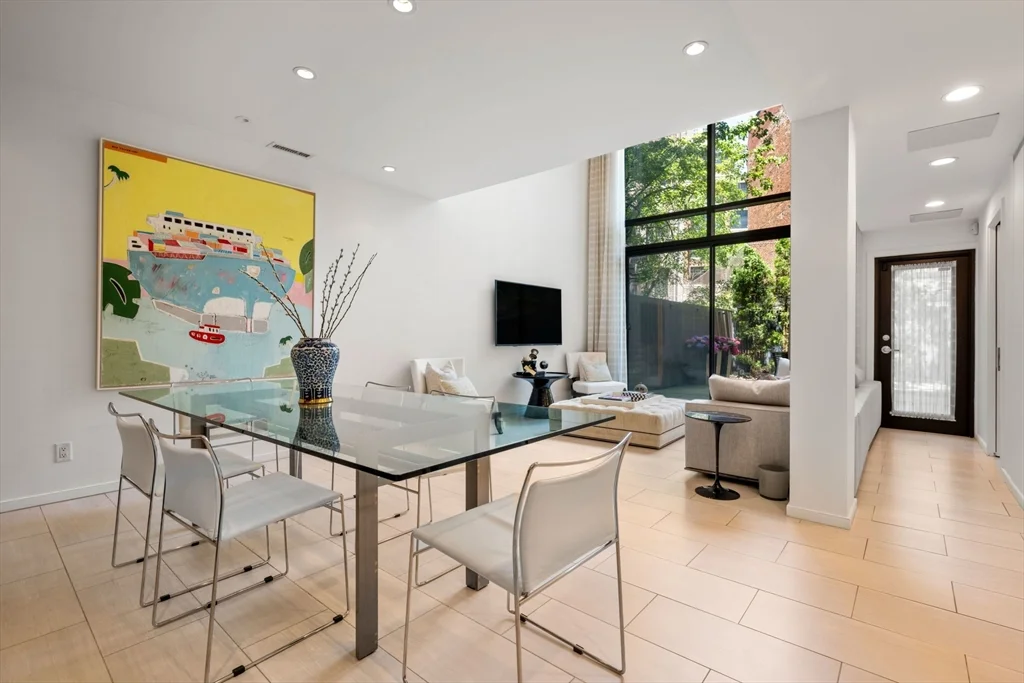 3 bed, 3 bath apartment for rent at 109 Chandler St Unit 1, South End — photo 4 of 36