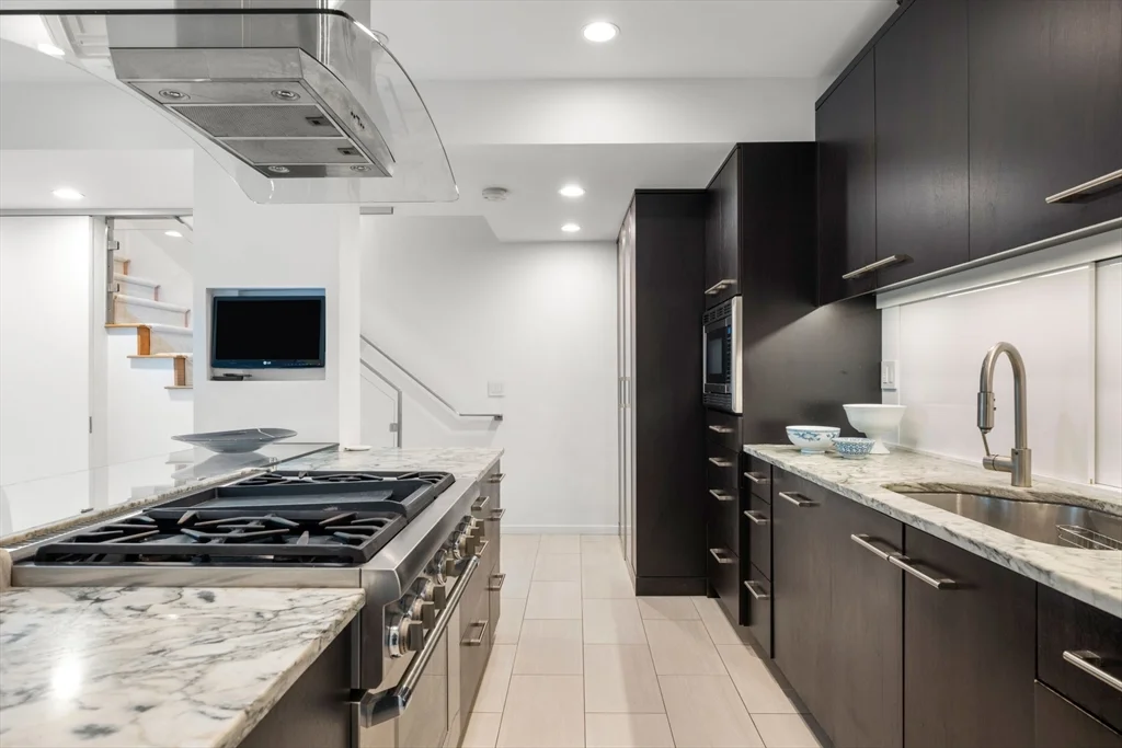 3 bed, 3 bath apartment for rent at 109 Chandler St Unit 1, South End — photo 15 of 36