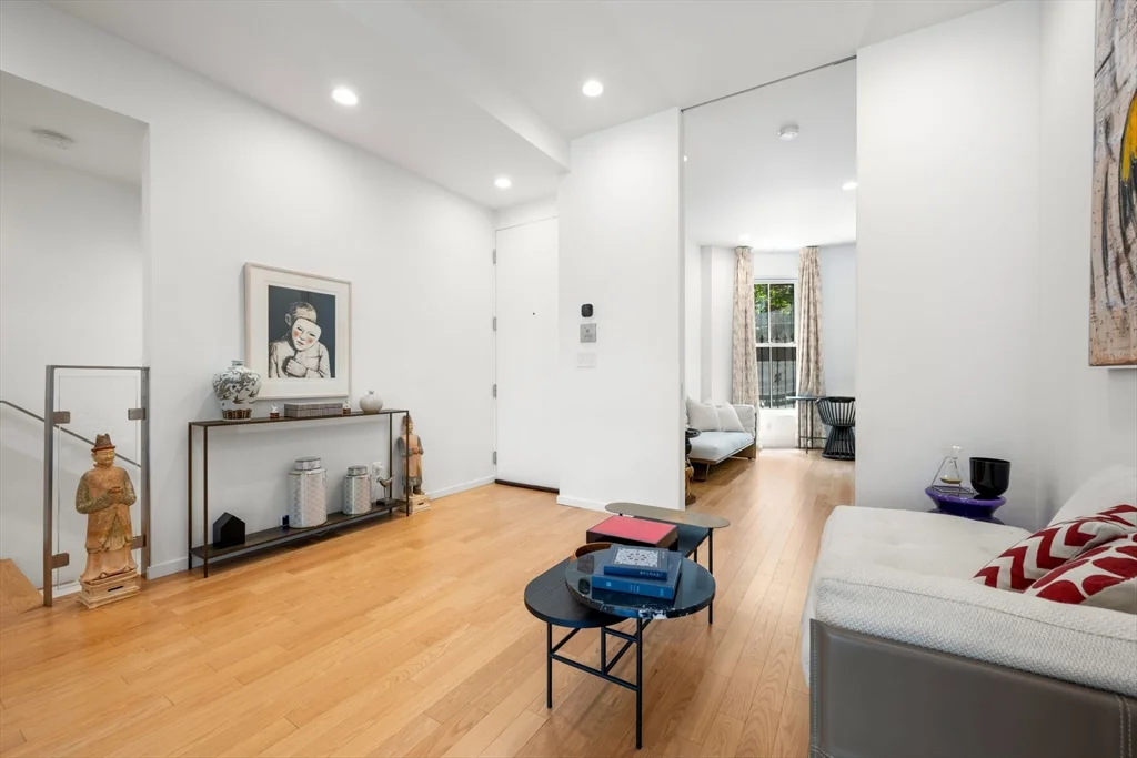 3 bed, 3 bath apartment for rent at 109 Chandler St Unit 1, South End — photo 11 of 36
