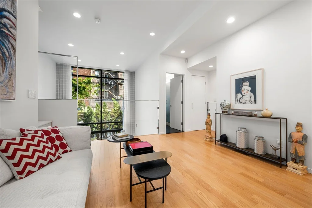 3 bed, 3 bath apartment for rent at 109 Chandler St Unit 1, South End — photo 9 of 36