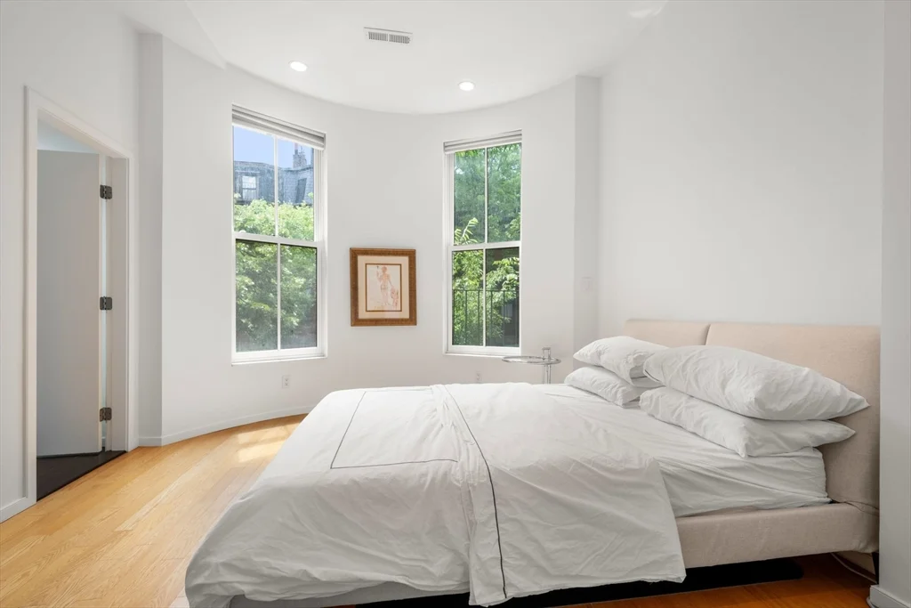 3 bed, 3 bath apartment for rent at 109 Chandler St Unit 1, South End — photo 29 of 36