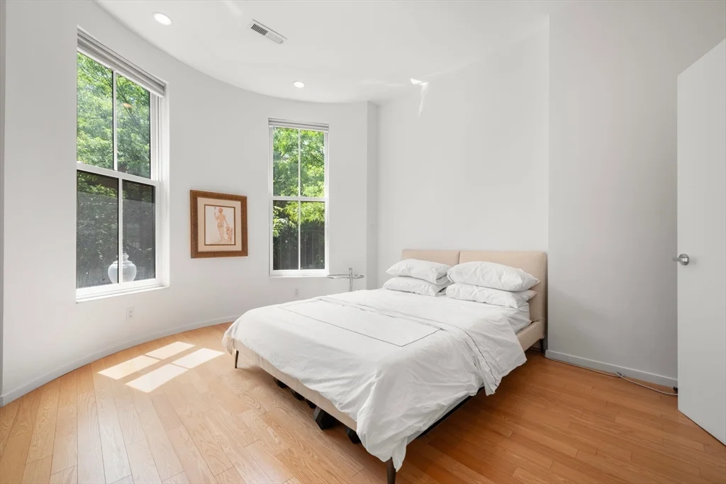 3 bed, 3 bath apartment for rent at 109 Chandler St Unit 1, South End — photo 30 of 36