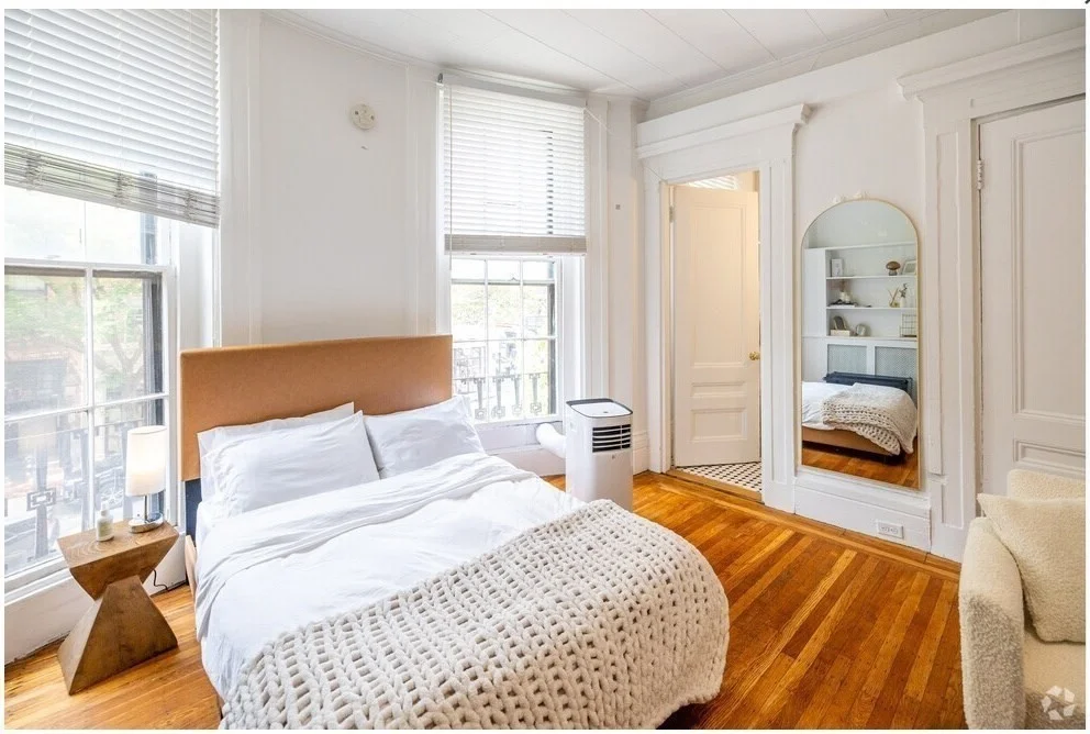 Studio bed, 1 bath apartment for rent at 109 Charles St Unit 1, Beacon Hill