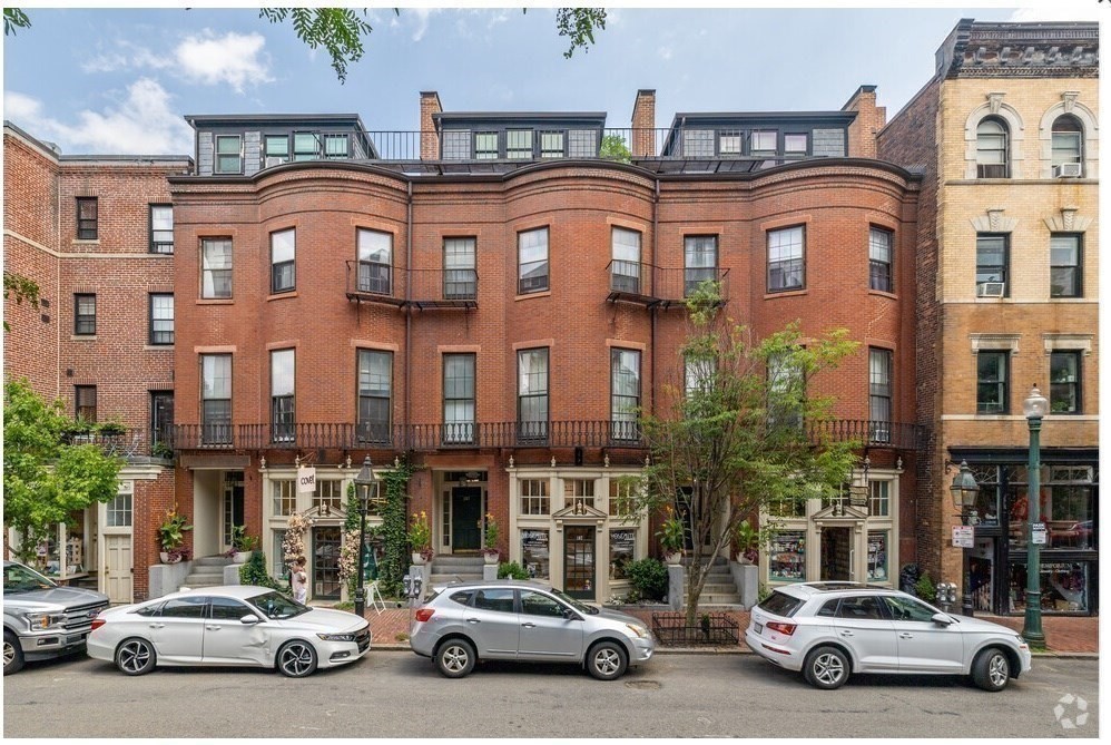 Studio bed, 1 bath apartment for rent at 109 Charles St Unit 3, Beacon Hill — photo 6 of 7