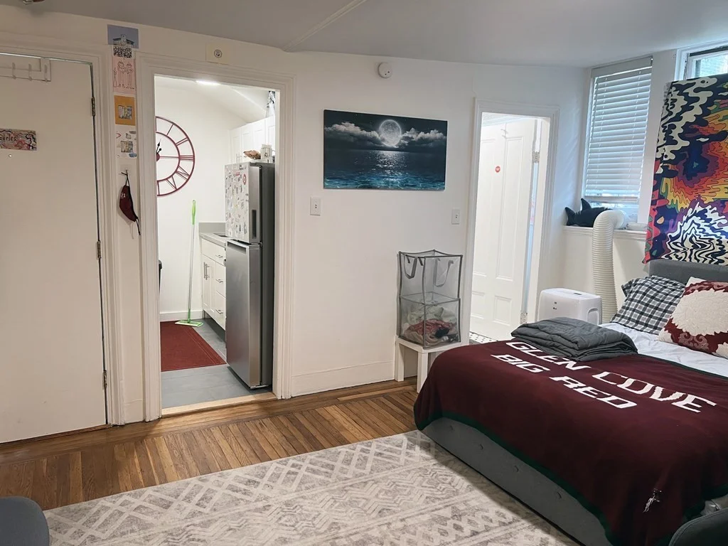Studio bed, 1 bath apartment for rent at 109 Charles St Unit 6, Beacon Hill — photo 4 of 11