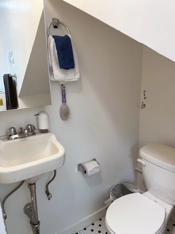 Studio bed, 1 bath apartment for rent at 109 Charles St Unit 6, Beacon Hill — photo 6 of 11