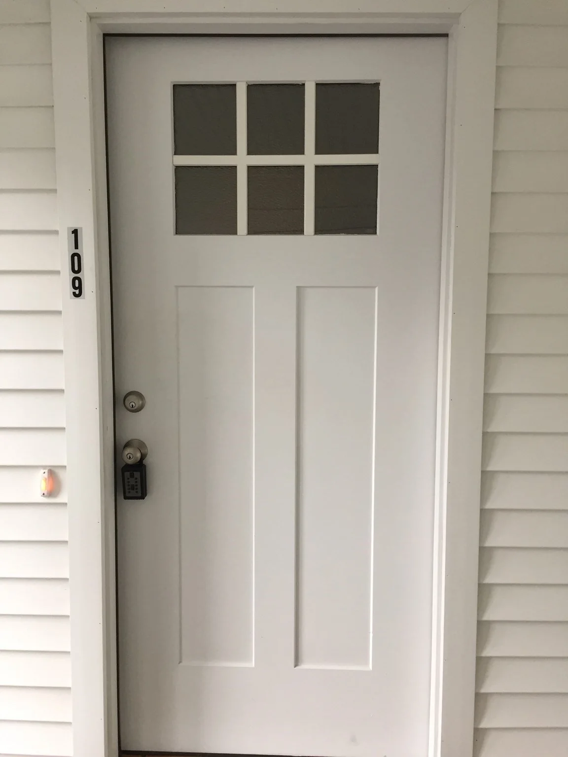 2 bed, 2 bath apartment for rent at 109 Clinton Rd Unit 1, Sterling — photo 3 of 19
