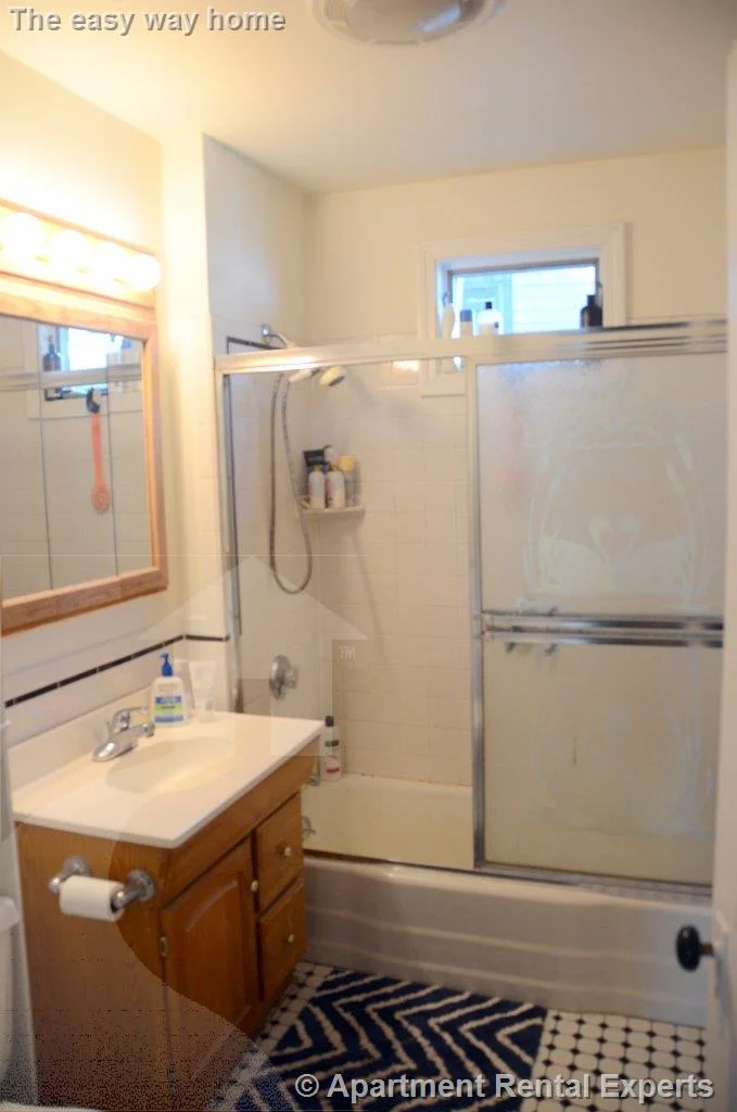 3 bed, 1 bath apartment for rent at 109 College Ave Unit 2, Davis Square — photo 8 of 9
