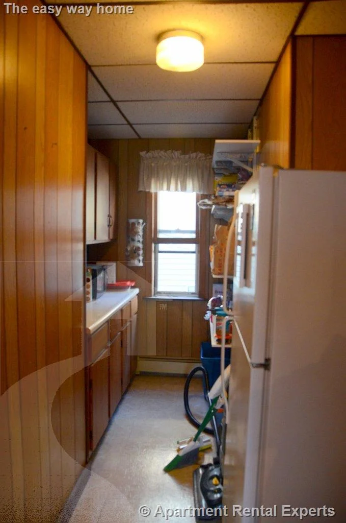 3 bed, 1 bath apartment for rent at 109 College Ave Unit 2, Davis Square — photo 7 of 9