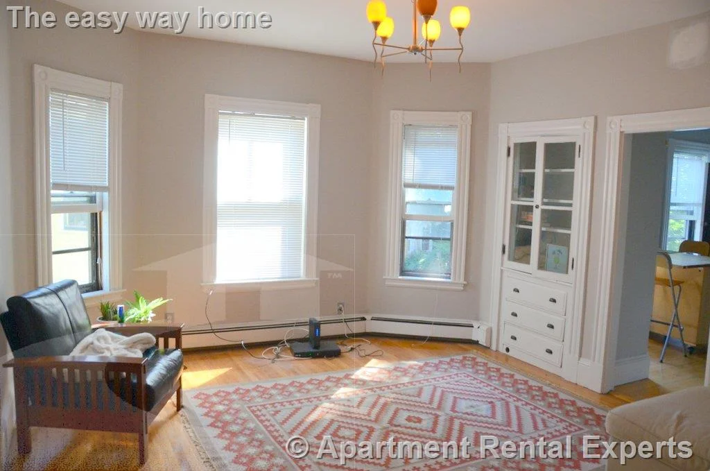 3 bed, 1 bath apartment for rent at 109 College Ave Unit 2, Davis Square — photo 3 of 9