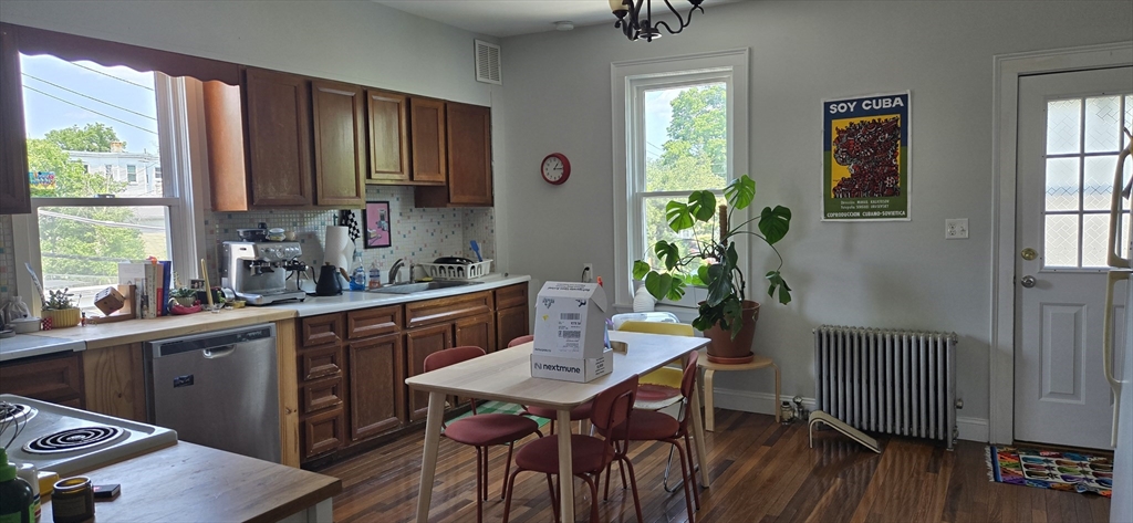 2 bed, 1 bath apartment for rent at 109 Cushing Unit 2, West Cambridge — photo 1 of 10