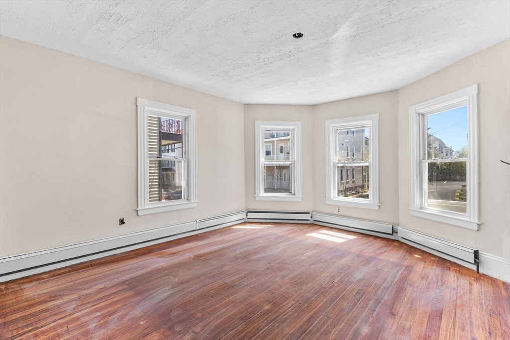 2 bed, 1 bath apartment for rent at 109 Davis St Unit 1, New Bedford — photo 8 of 21