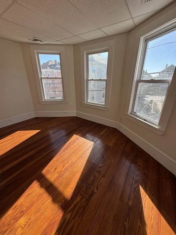 3 bed, 1 bath apartment for rent at 109 Davis St Unit 2, New Bedford — photo 5 of 6