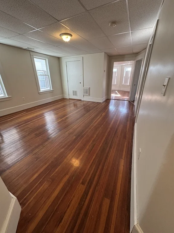 3 bed, 1 bath apartment for rent at 109 Davis St Unit 2, New Bedford — photo 2 of 6