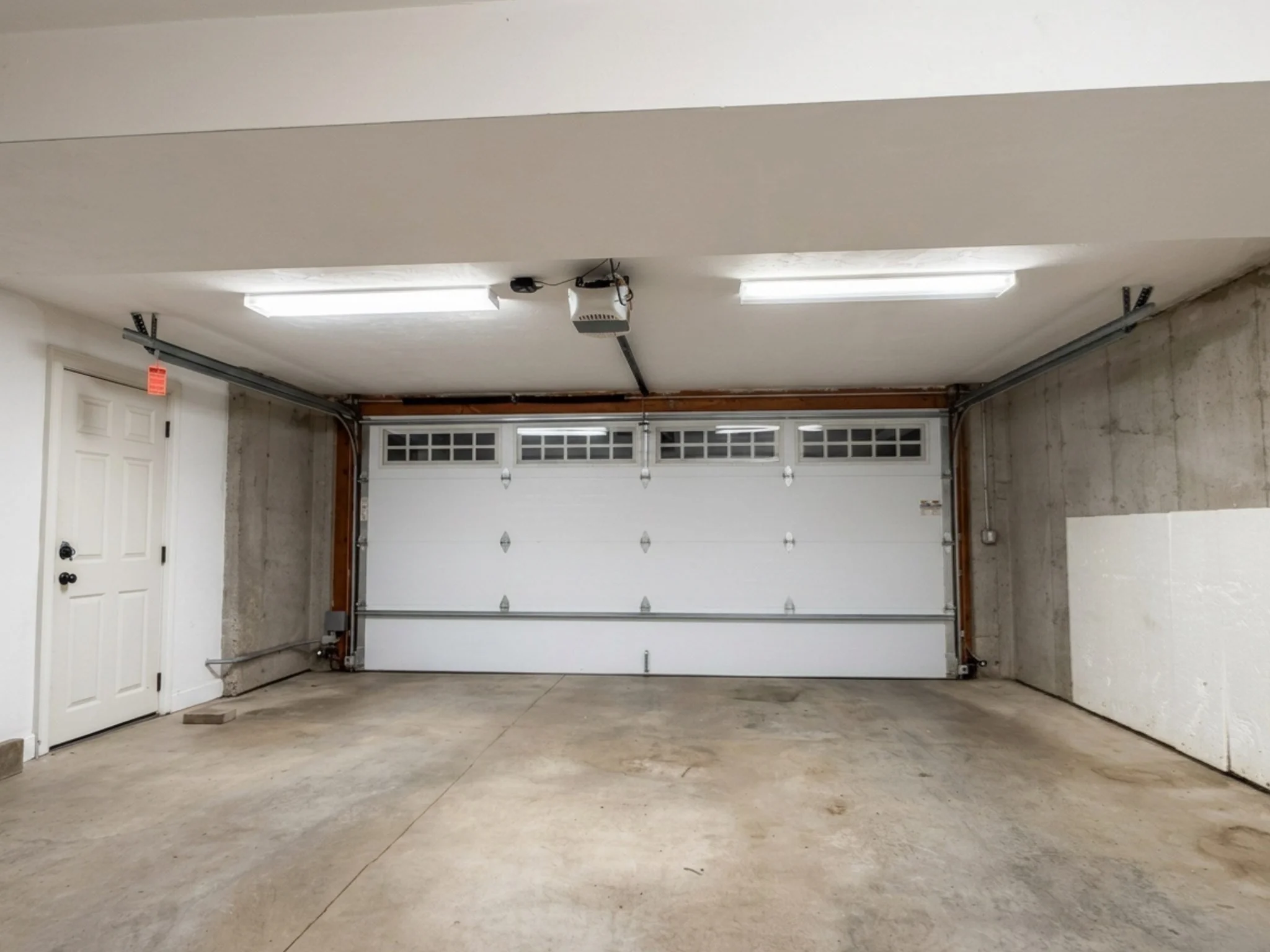 4 bed, 3 bath apartment for rent at 109 Farwell St Unit 109, Nonantum — photo 21 of 21