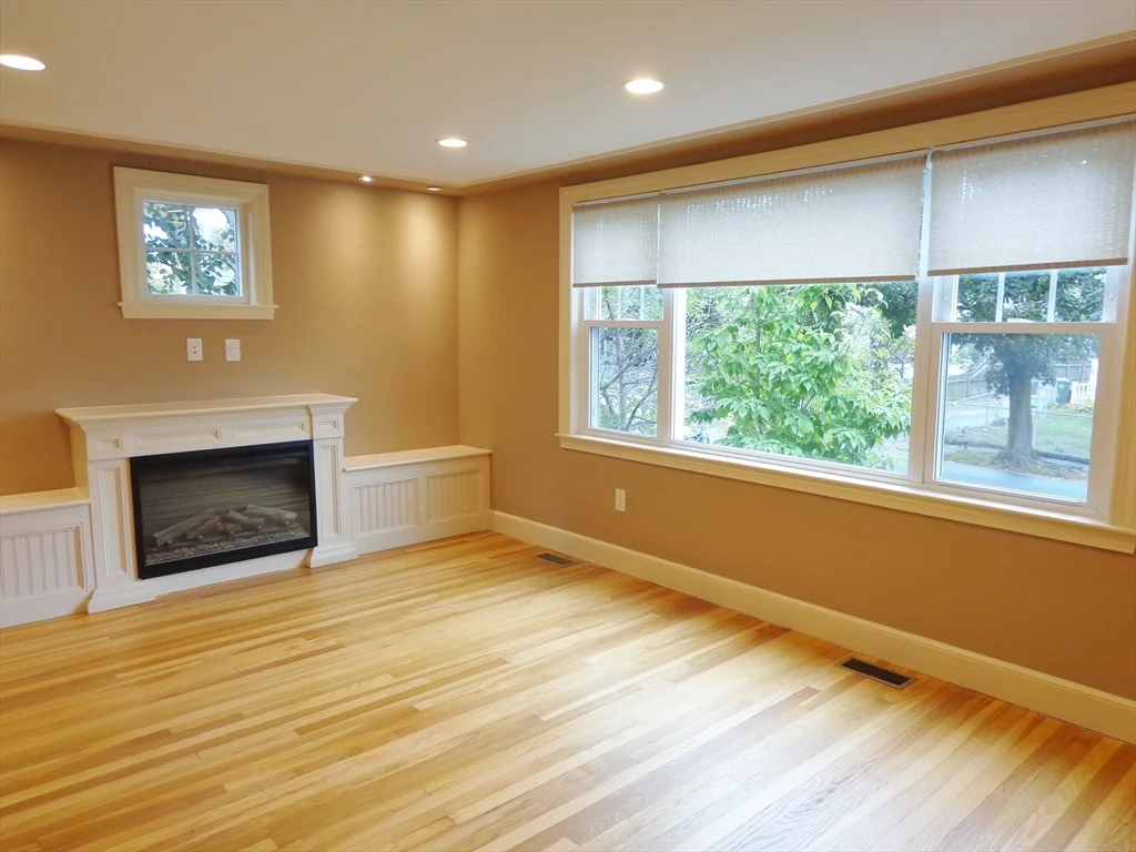 2 bed, 1 bath apartment for rent at 109 Fayette St Unit 2, Watertown — photo 2 of 14