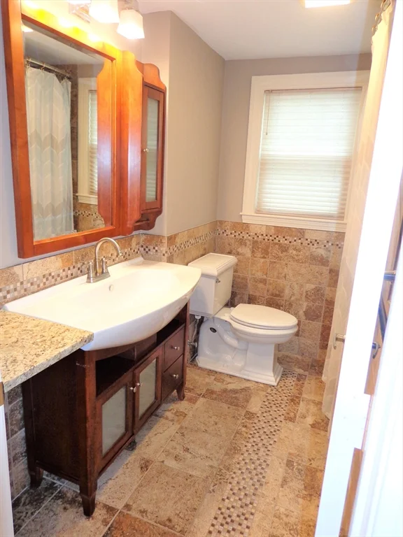 2 bed, 1 bath apartment for rent at 109 Fayette St Unit 2, Watertown — photo 9 of 14
