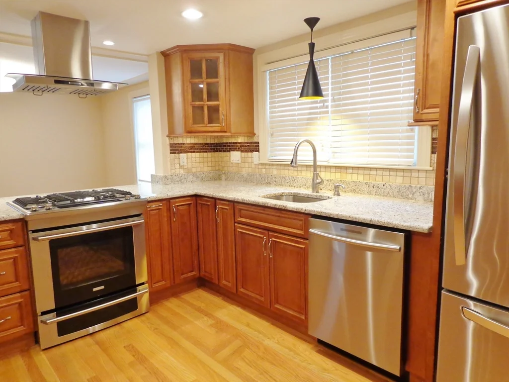 2 bed, 1 bath apartment for rent at 109 Fayette St Unit 2, Watertown — photo 6 of 14