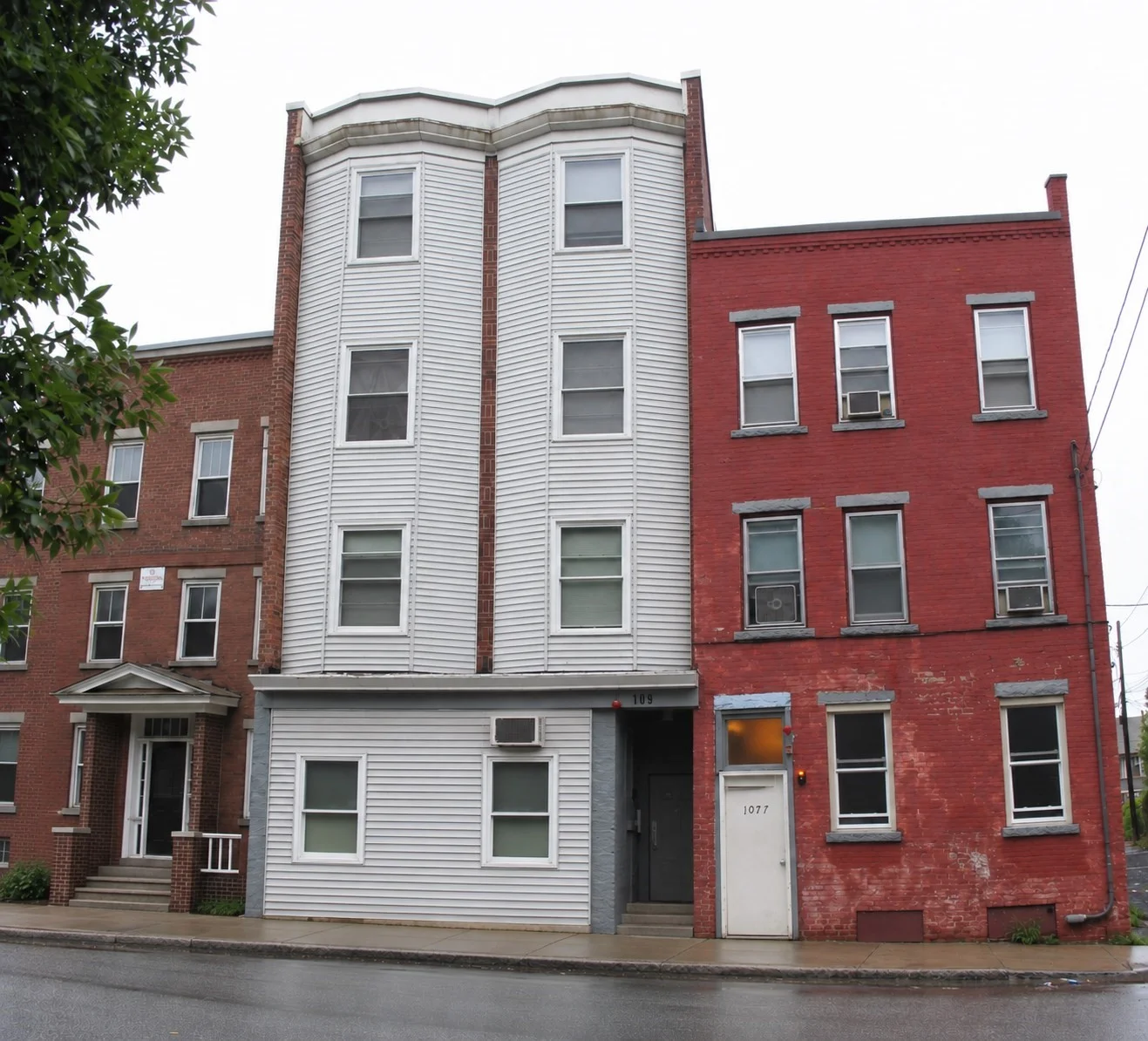 2 bed, 1 bath apartment for rent at 109 Garden St Unit 2, Lawrence — photo 2 of 12