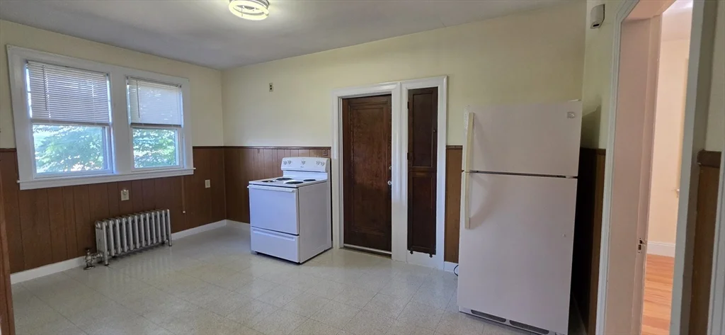 2 bed, 1 bath apartment for rent at 109 Green Hill Pkwy Unit 1, Worcester — photo 4 of 32