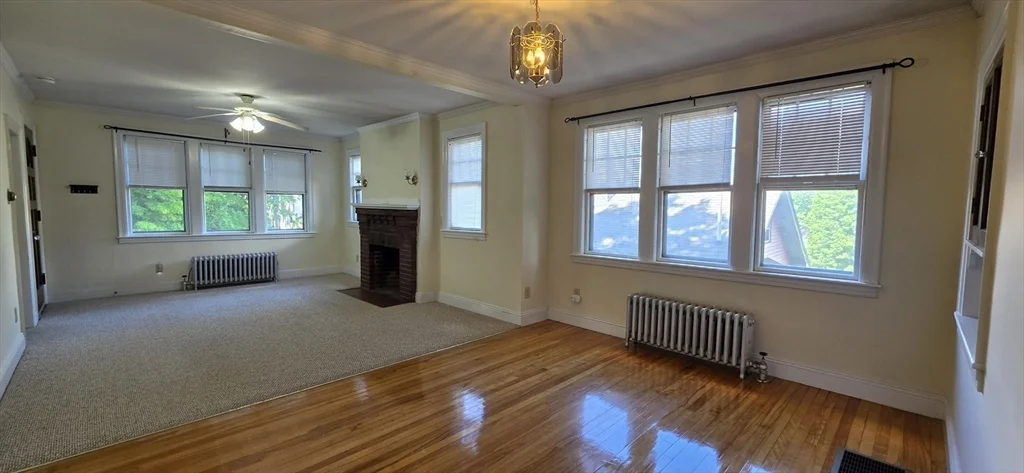 2 bed, 1 bath apartment for rent at 109 Green Hill Pkwy Unit 1, Worcester — photo 2 of 32