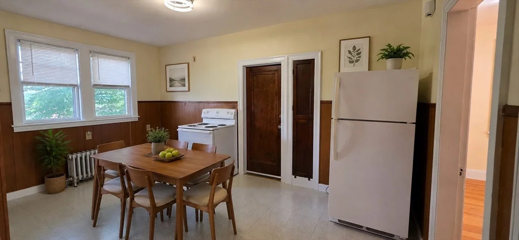 2 bed, 1 bath apartment for rent at 109 Green Hill Pkwy Unit 1, Worcester — photo 3 of 32