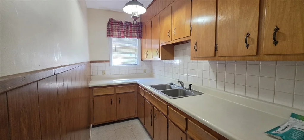 2 bed, 1 bath apartment for rent at 109 Green Hill Pkwy Unit 1, Worcester — photo 14 of 32