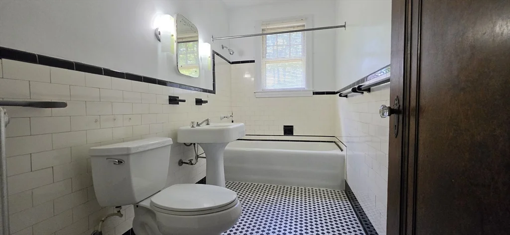 2 bed, 1 bath apartment for rent at 109 Green Hill Pkwy Unit 1, Worcester — photo 15 of 32