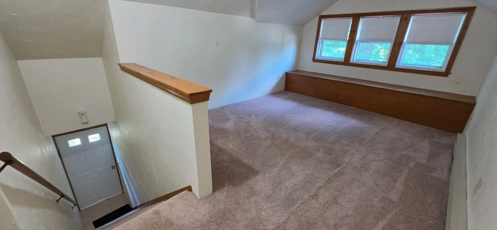 Studio bed, 1 bath apartment for rent at 109 Green Hill Pkwy Unit 2, Worcester — photo 4 of 23