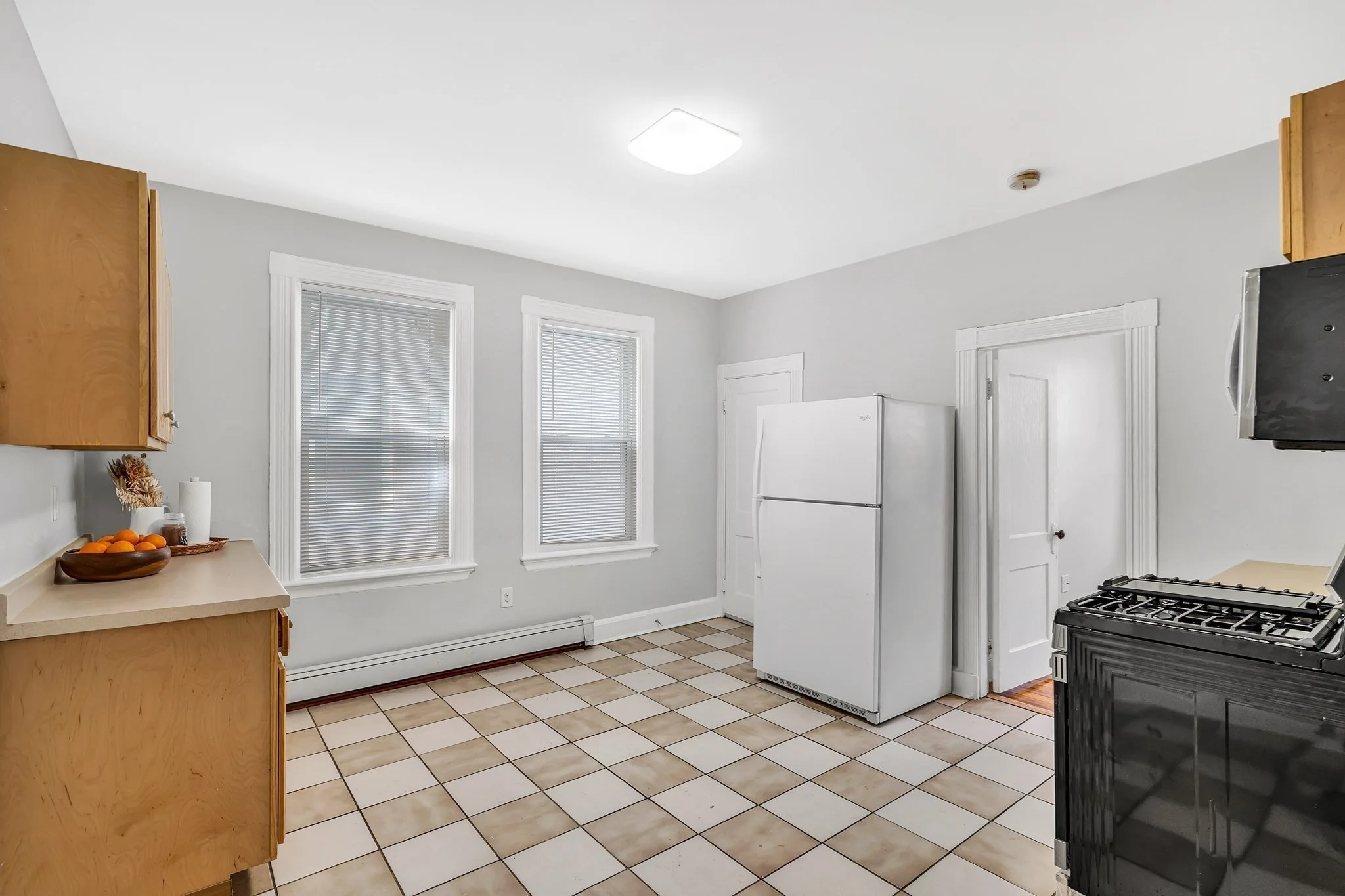 3 bed, 1 bath apartment for rent at 109 Harrishof St Unit 1, Roxbury — photo 5 of 18