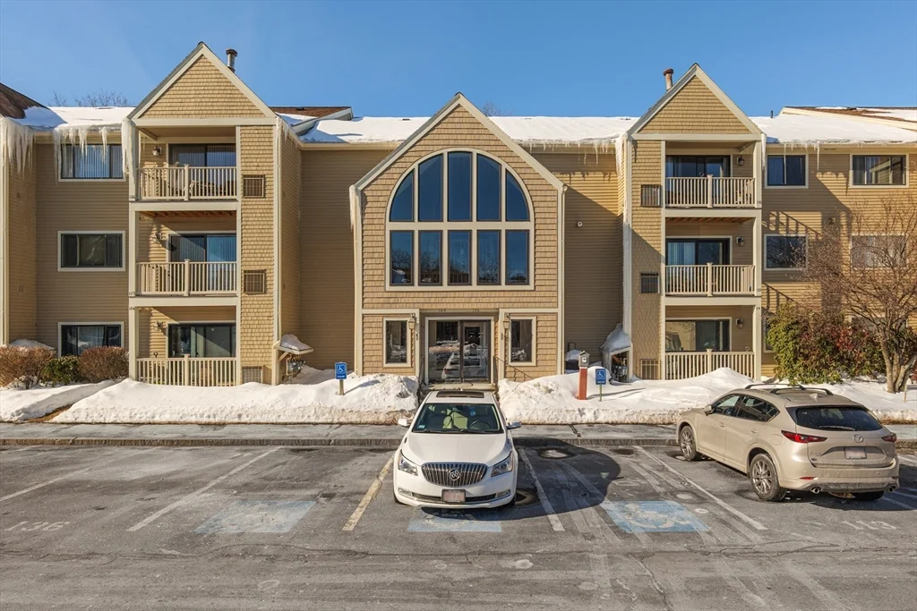 1 bed, 1 bath apartment for rent at 109 Hunters Run Pl Unit 109, Haverhill — photo 1 of 14