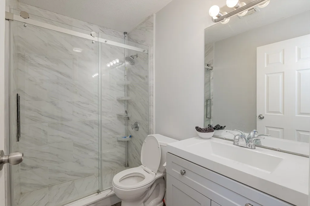 1 bed, 1 bath apartment for rent at 109 Hunters Run Pl Unit 109, Haverhill — photo 10 of 14