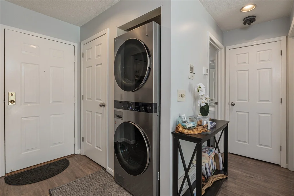 1 bed, 1 bath apartment for rent at 109 Hunters Run Pl Unit 109, Haverhill — photo 9 of 14