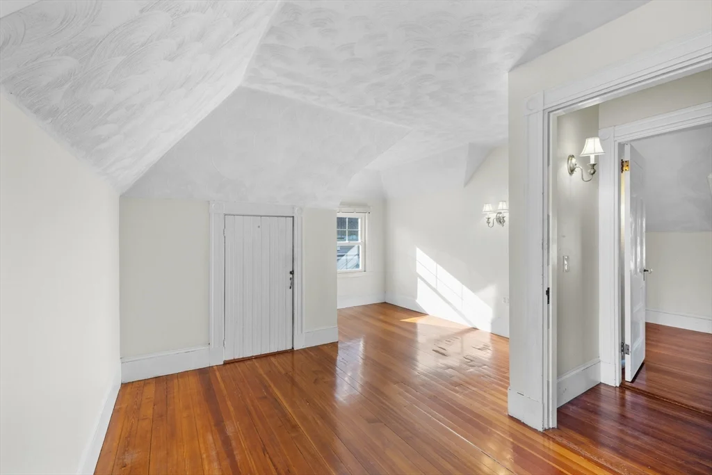4 bed, 1.5 bath apartment for rent at 109 Lakeview Ave Unit 109, West Cambridge — photo 17 of 21