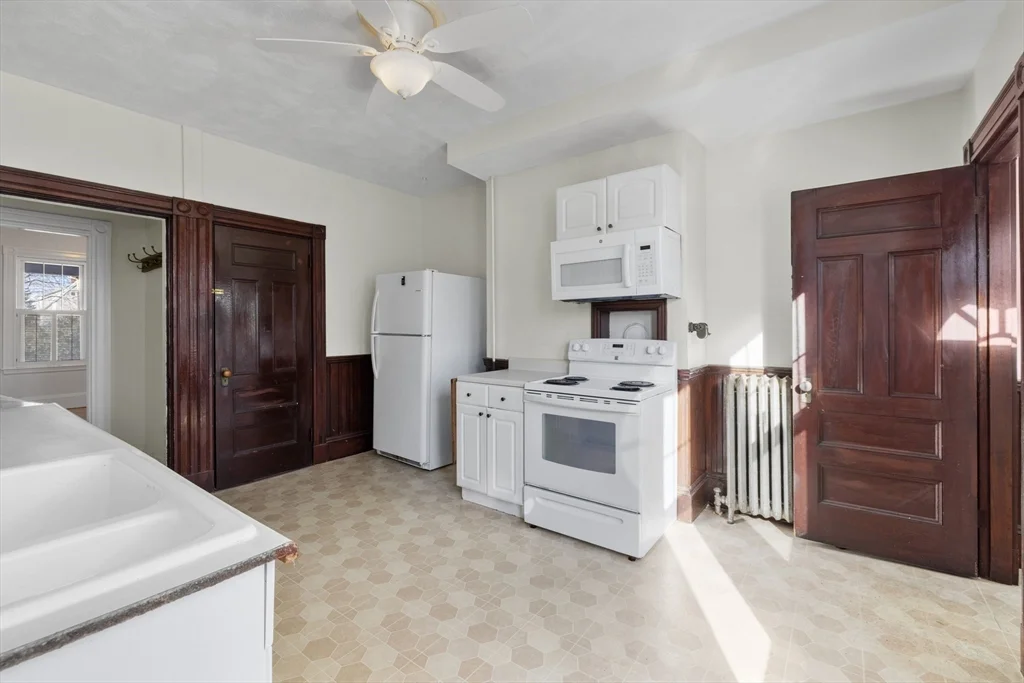 4 bed, 1.5 bath apartment for rent at 109 Lakeview Ave Unit 109, West Cambridge — photo 10 of 21