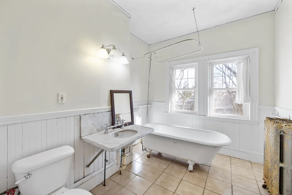 4 bed, 1.5 bath apartment for rent at 109 Lakeview Ave Unit 109, West Cambridge — photo 12 of 21