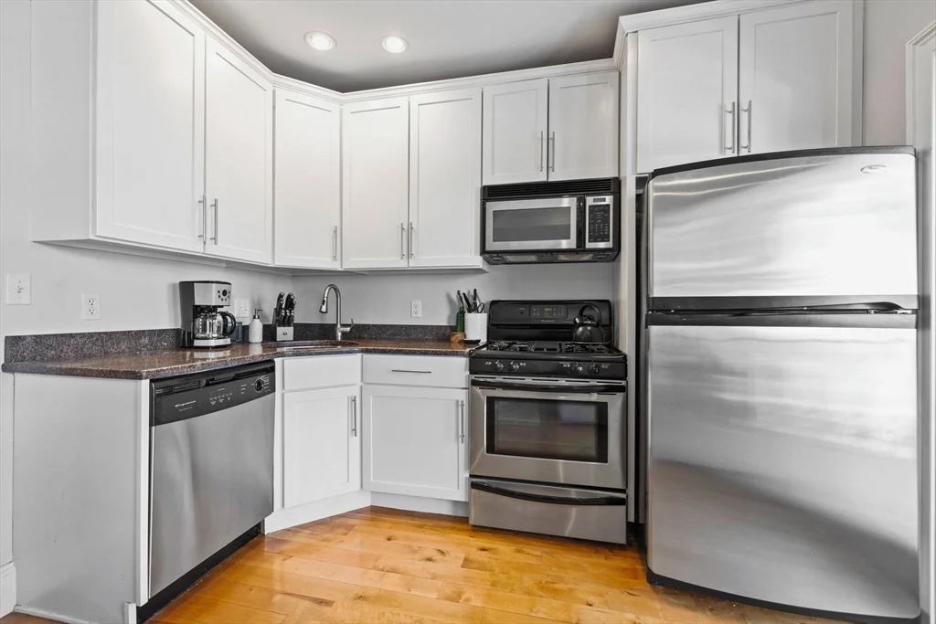 1 bed, 1 bath apartment for rent at 109 N St Unit 3, South Boston — photo 16 of 19